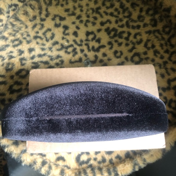 GUC Tom Ford Glasses Case - Picture 4 of 6